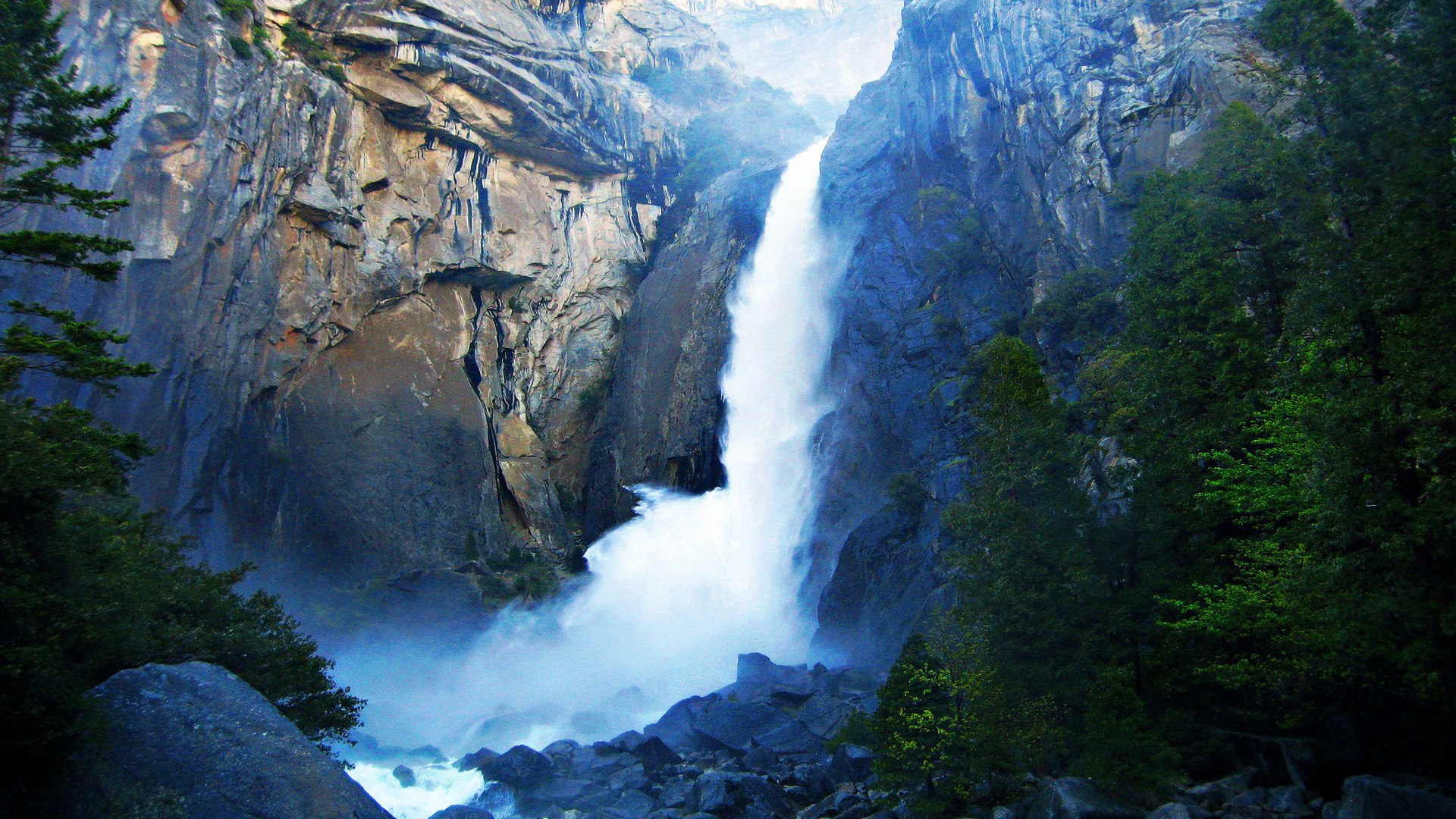 6982813-mountain-waterfall